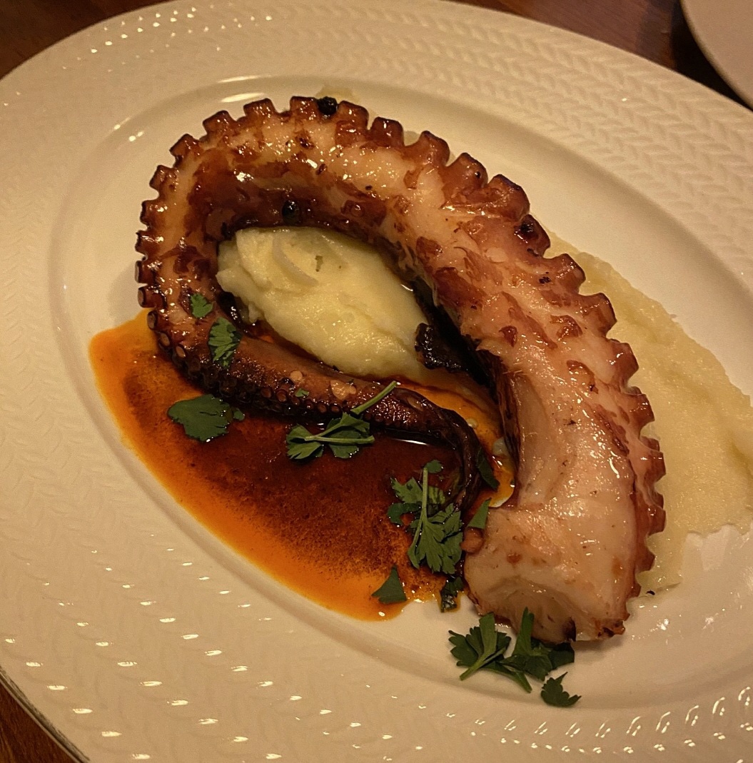 Buam-dong ダウム 223.1 のイタリアン料理とディップピザ