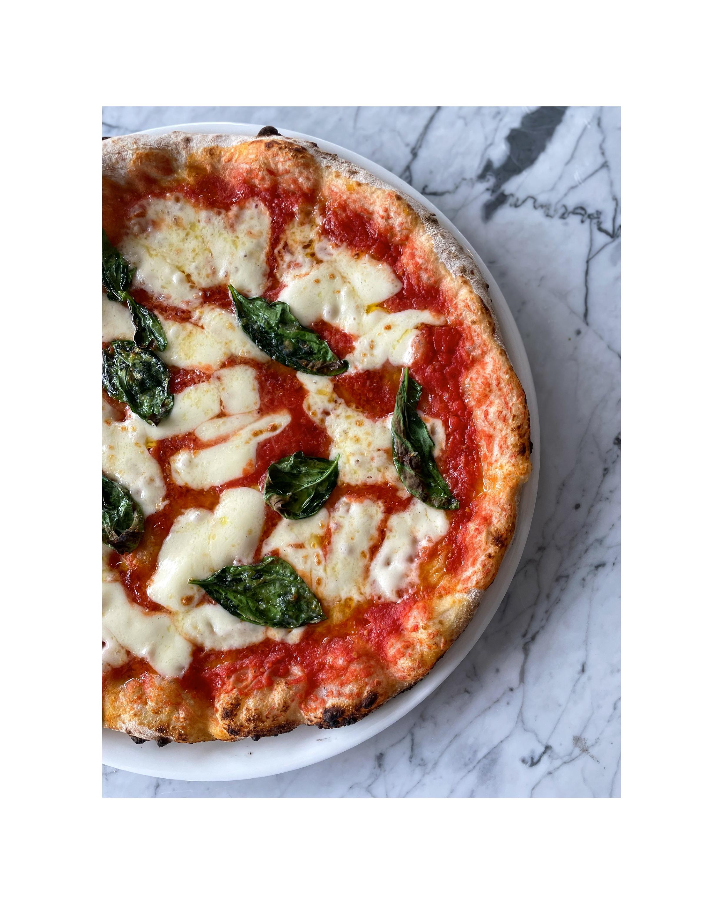 Baking Dough 以木柴烤製正宗拿坡里披薩 宮殿景觀