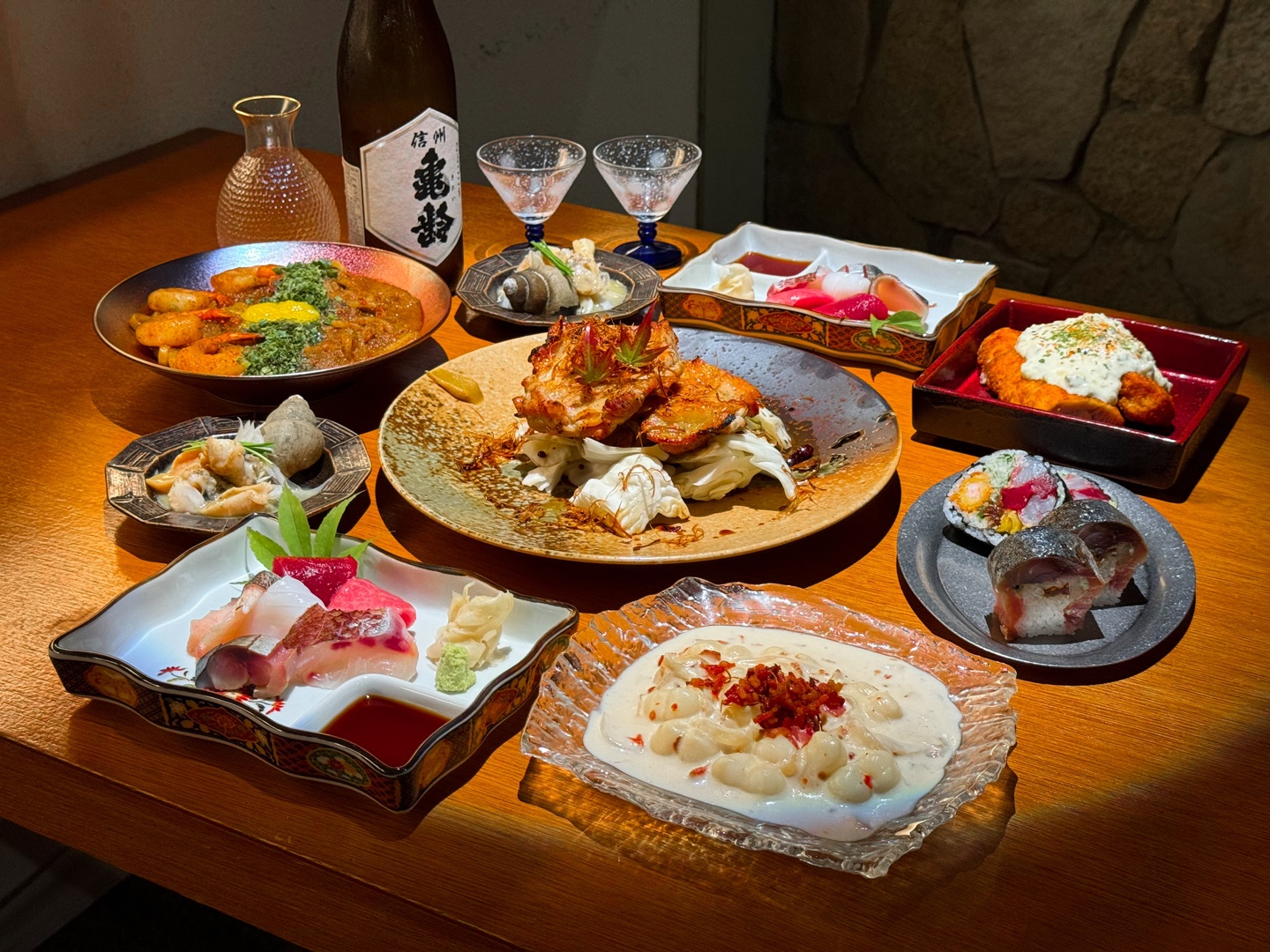 Uho Izakaya生鱼片与炭火风味菜肴