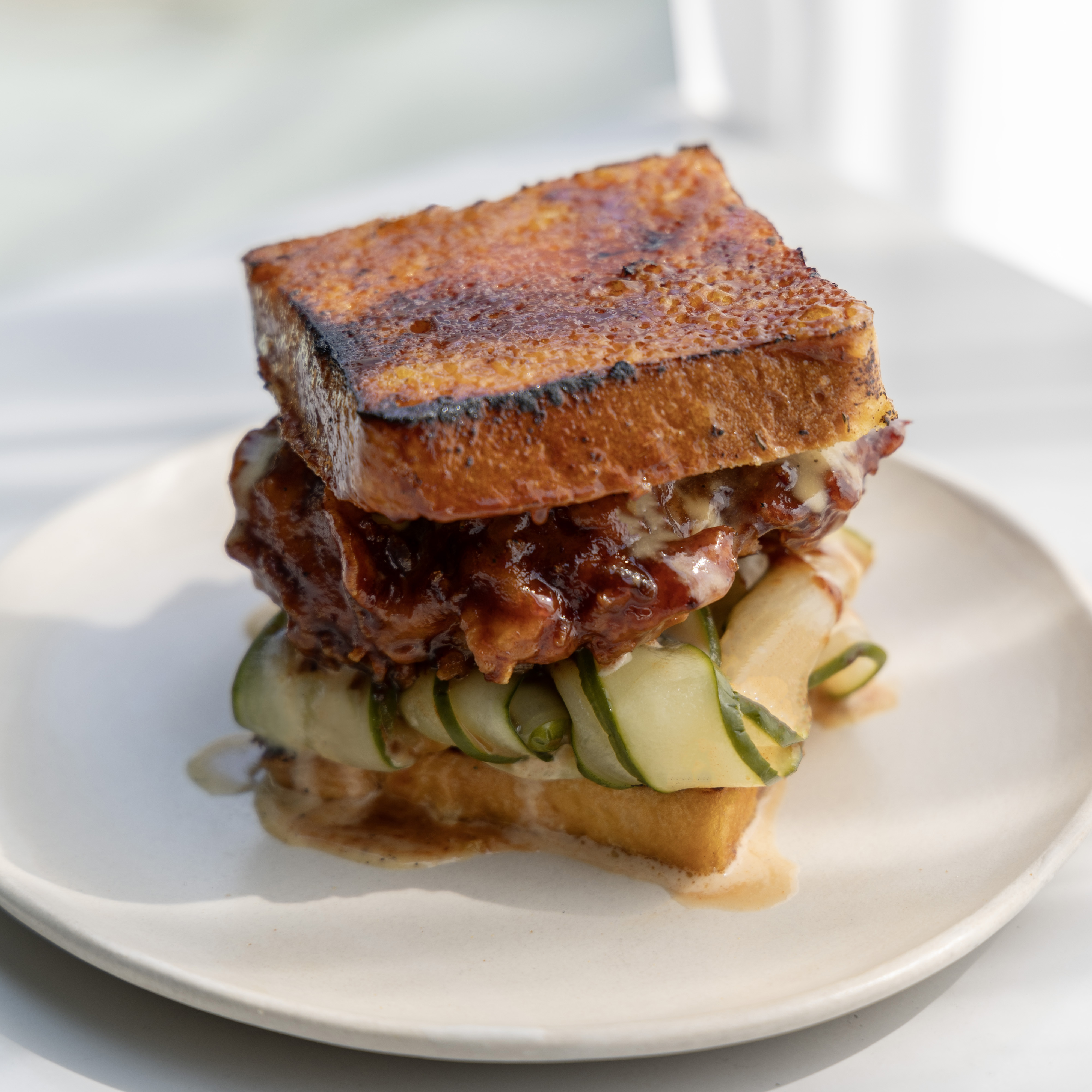 DANSE 舒適翻修老屋，木火早午餐與葡萄酒