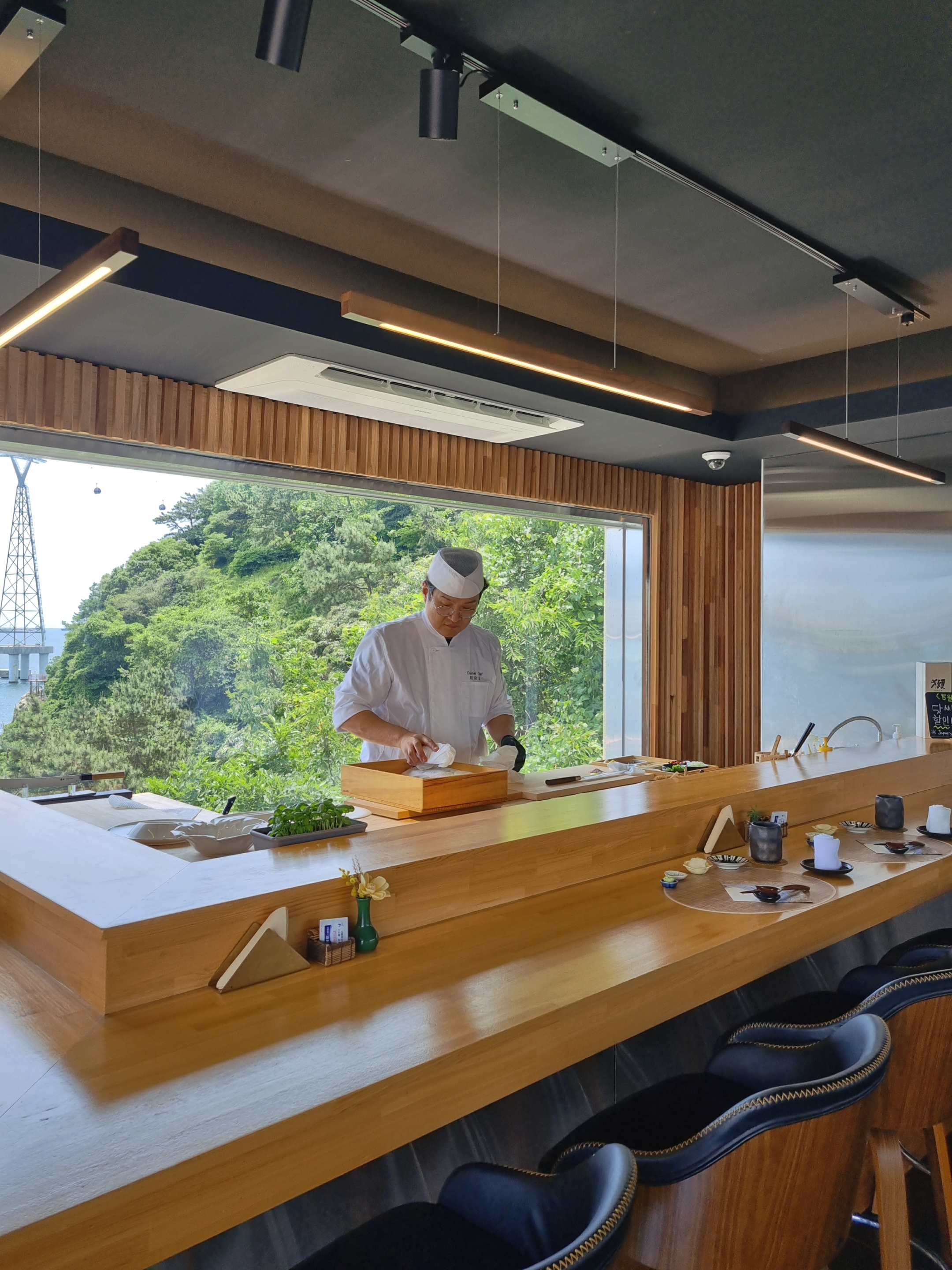 宋島の海を望むジョセおまかせ寿司バー