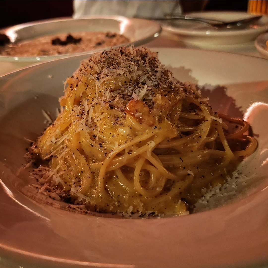 Annex Italian cacio e pepe and intimate curtains