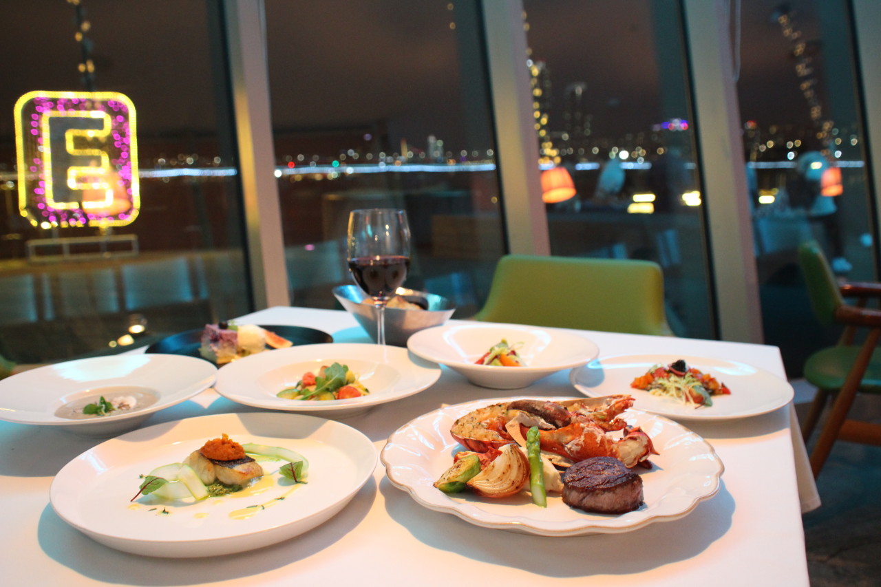 Isola Restaurant汉江视野餐厅在Sebitseom