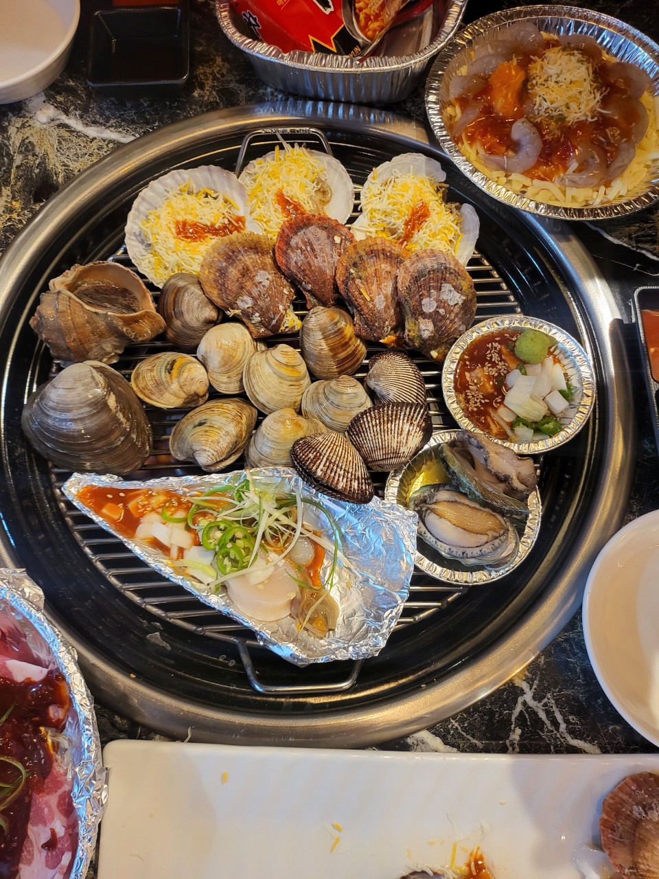 야주포차 사당점（ヤジュポチャ 沙堂店）のカジュアル席と辛口鍋とお酒