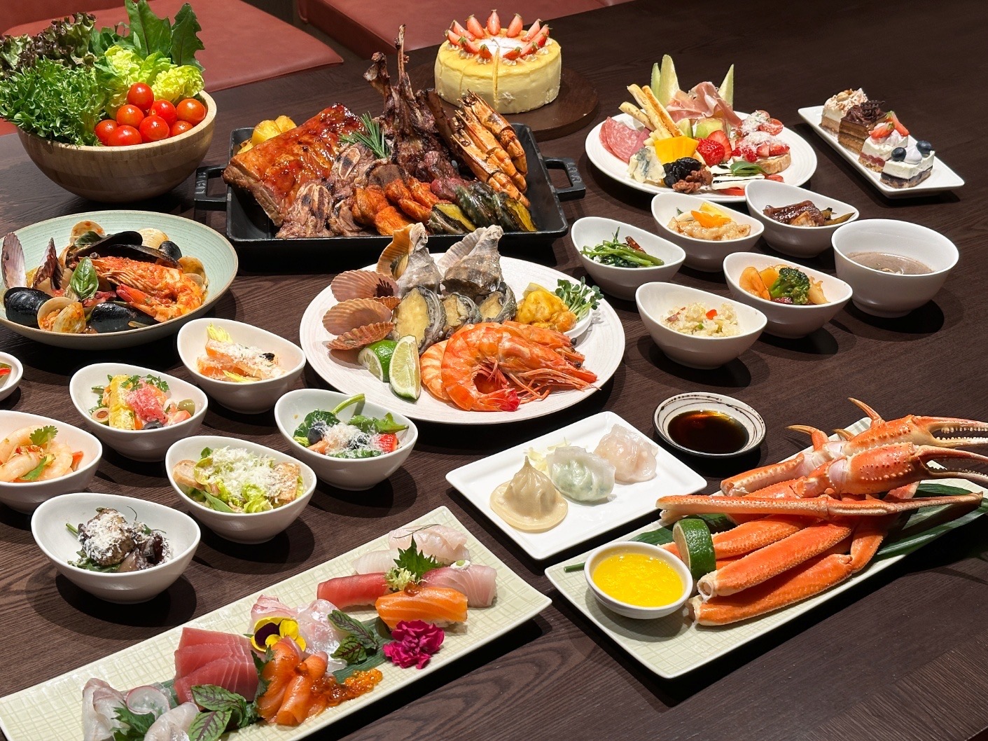 Ambassador Pullman The Kings现场自助餐区