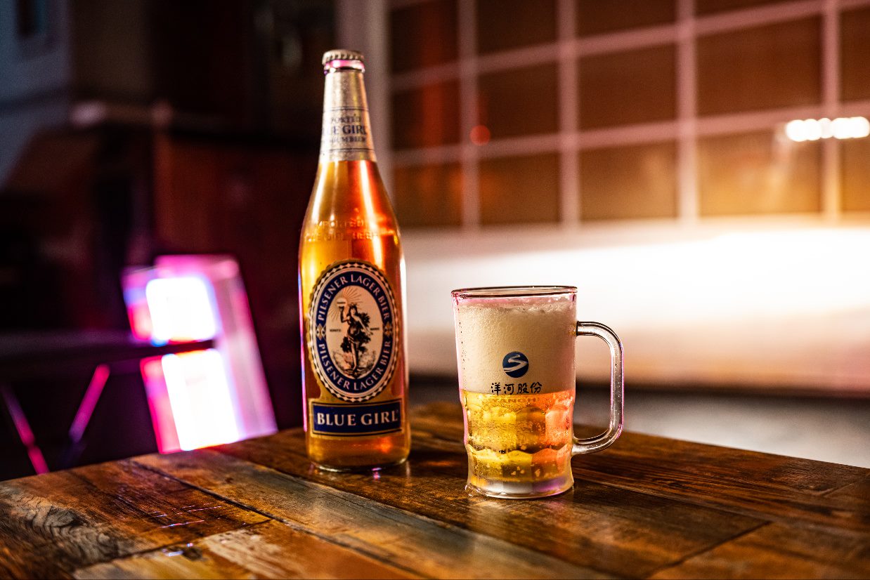 ランクワイジンの香港スタイル小皿がノワールライティングで