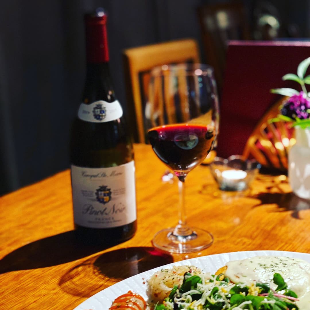 Reibekuchen German pub near Nodeul Station