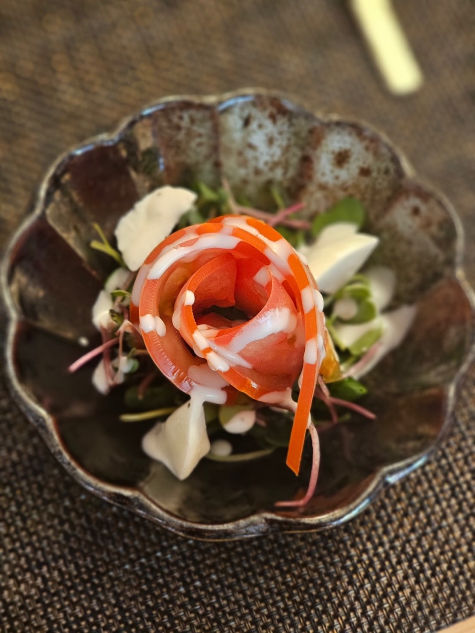 Smismi sushi omakase counter with chef plating nigiri