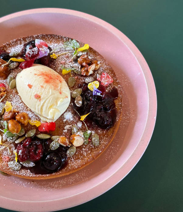 Neighbours rooftop with Namsan view and Melbourne-style brunch