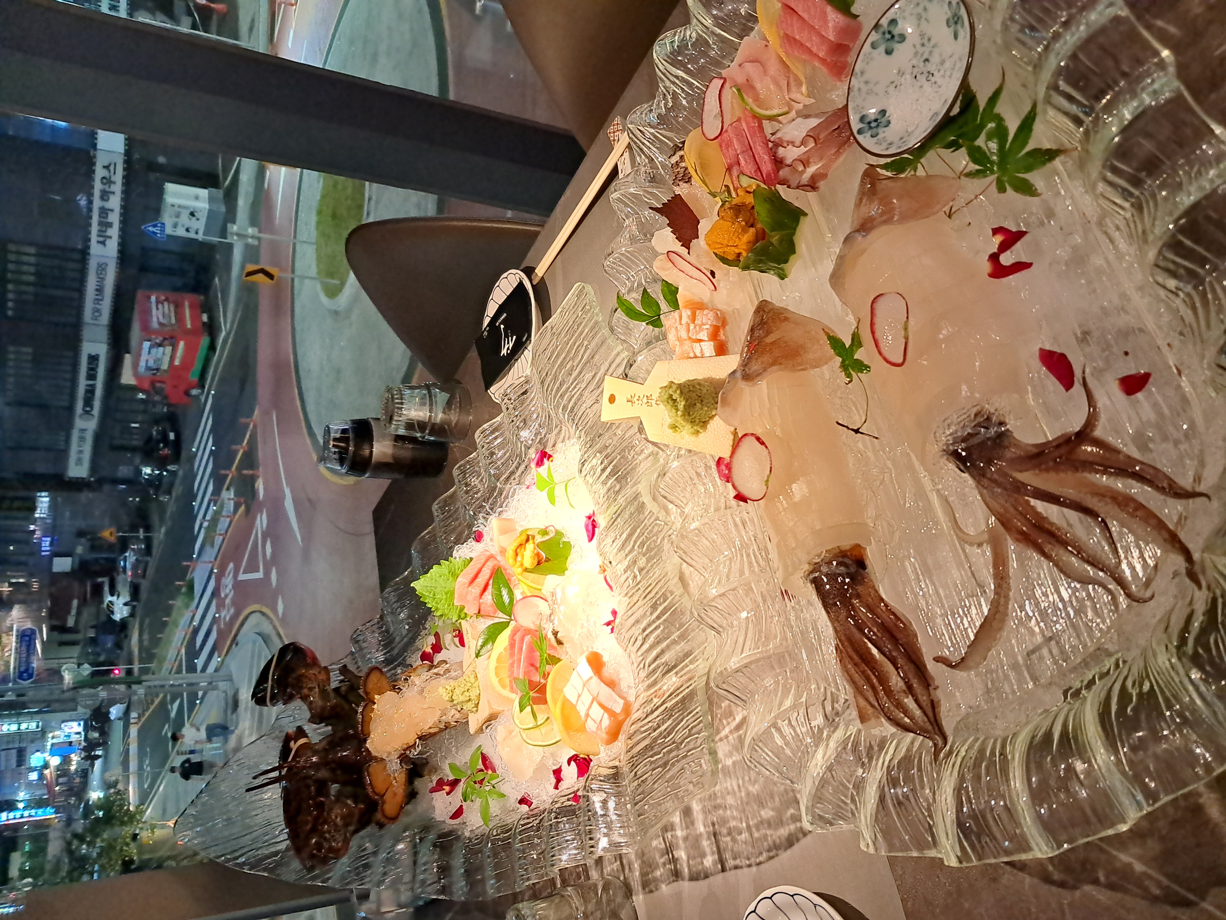 Ika居酒屋海云台，活鱿刺身搭配清酒套装