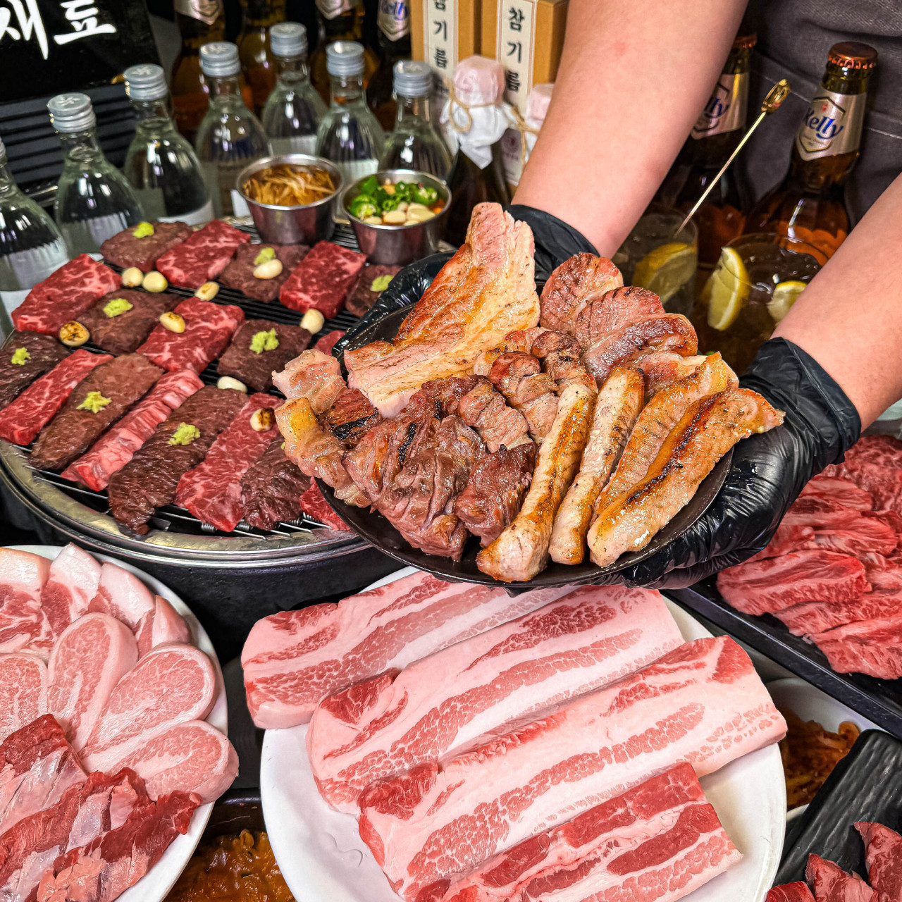 Brother's Special Cuts Gudi Branch炙烤的猪肉和和牛