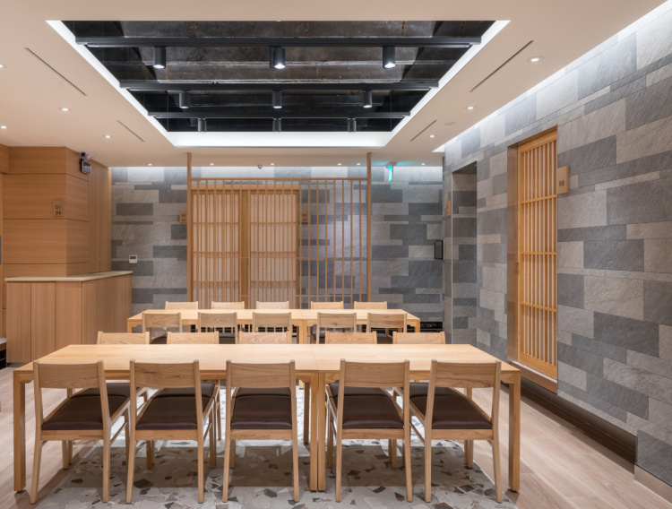 Lee Chun Bok Tuna unlimited refill sashimi platters