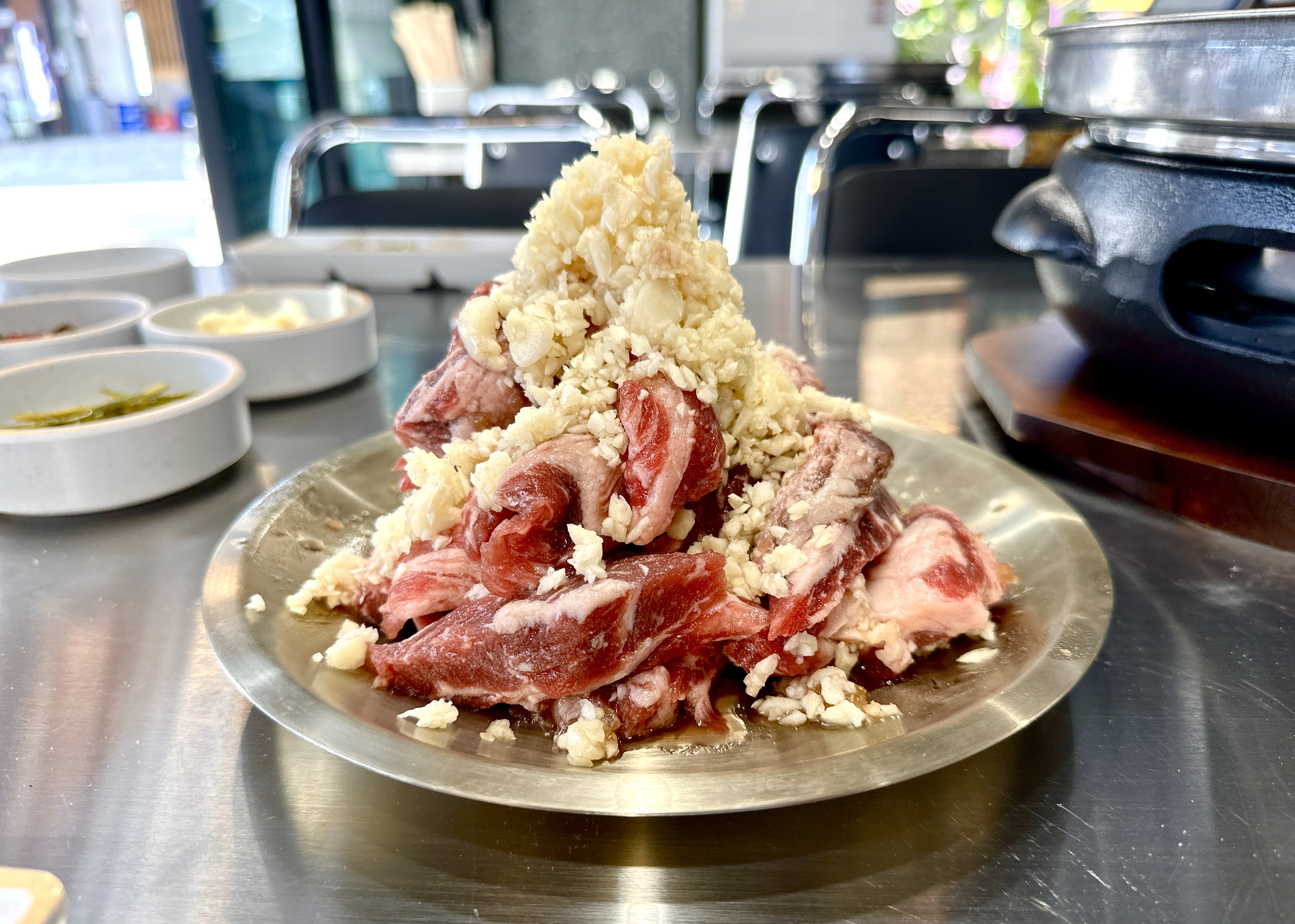 Andong style garlic beef bulgogi at Sojumul Bangi