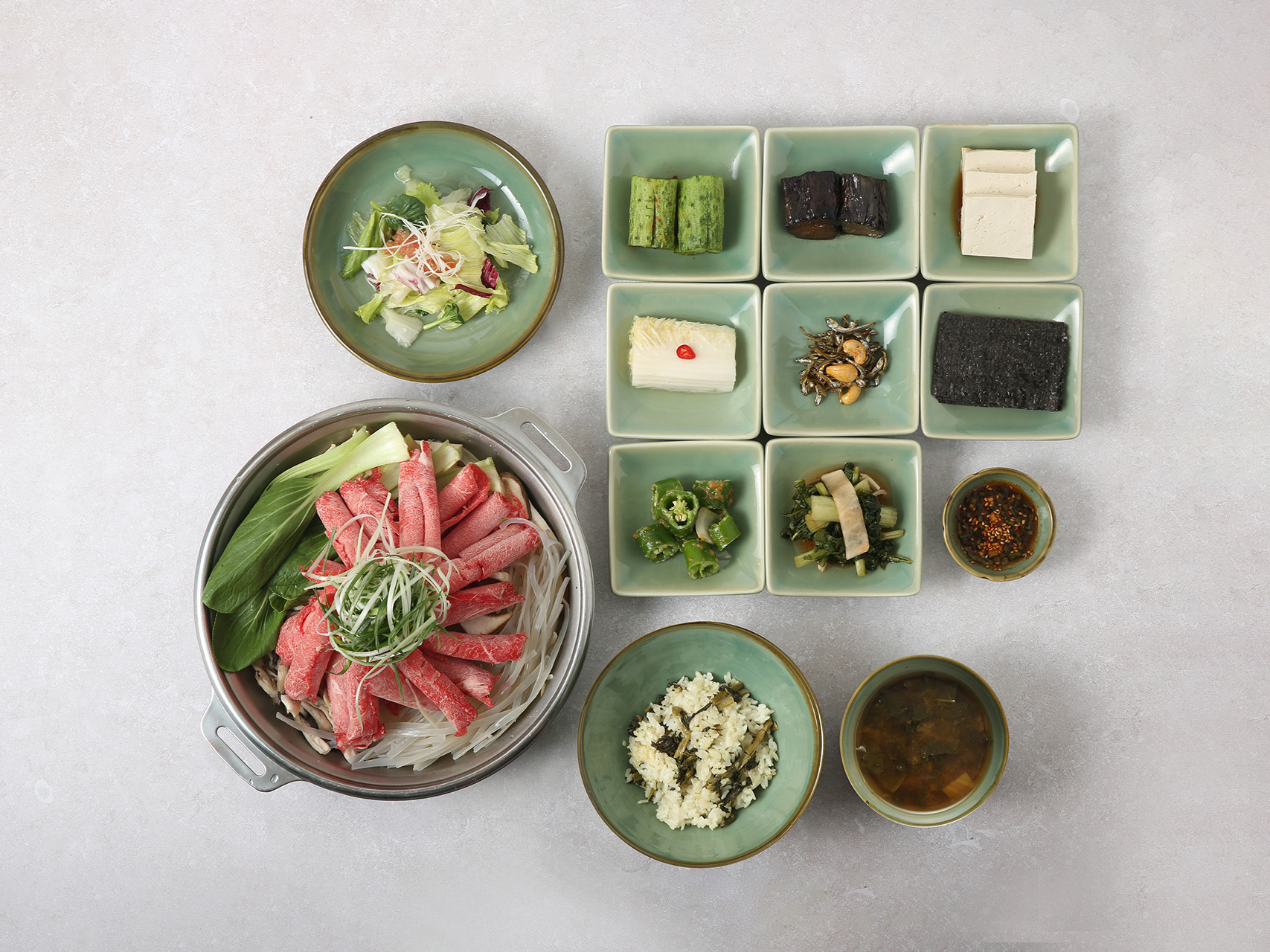 미담재 靜謐包廂與雅緻보쌈擺盤