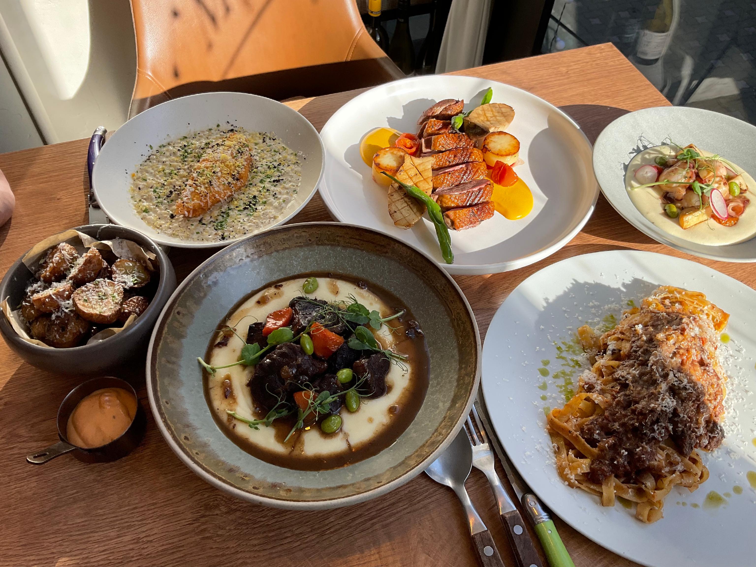 Maison Brique 延南的法式小酒館鴨肉與葡萄酒