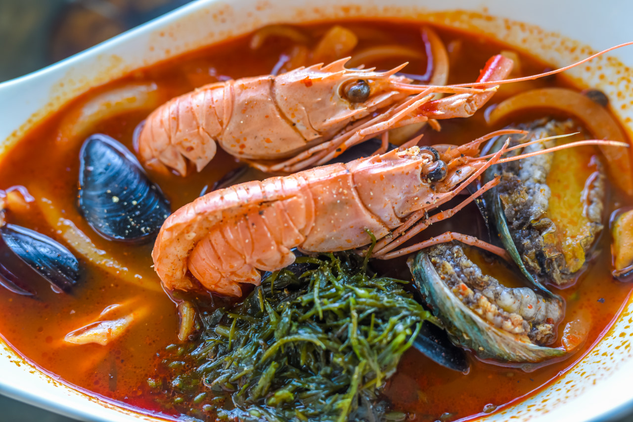 Sumsonai Udo island jjamppong and hijiki pizza