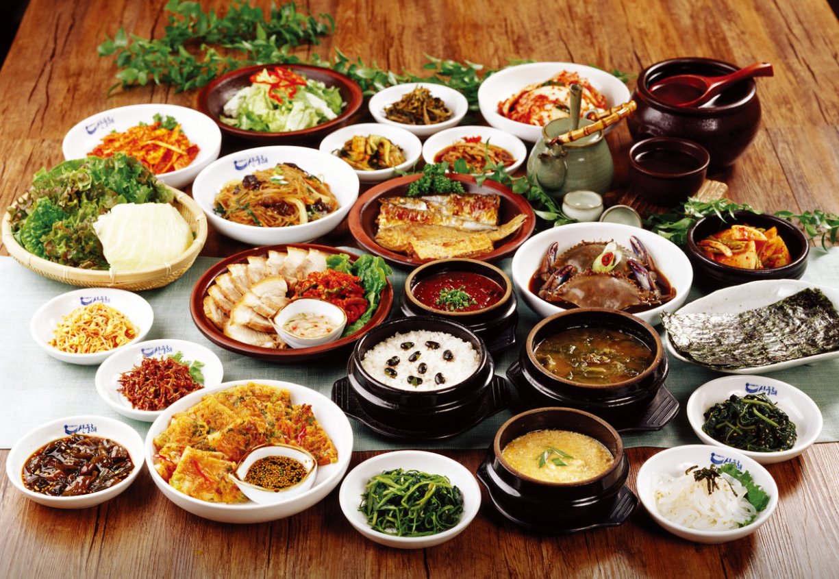 Sandeulhae Banpo Korean set table with many banchan