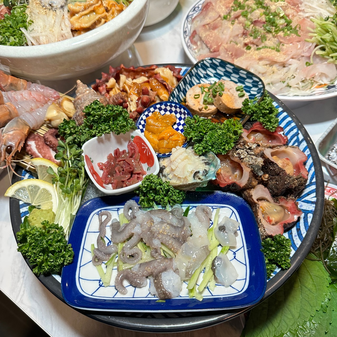 Makejip Songdo fresh sashimi and highball