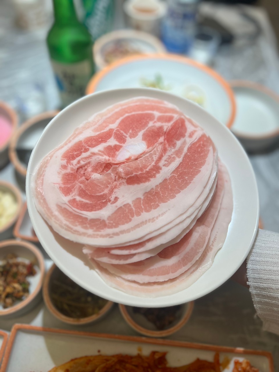 육대빵 남천东薄片五花肉配小菜