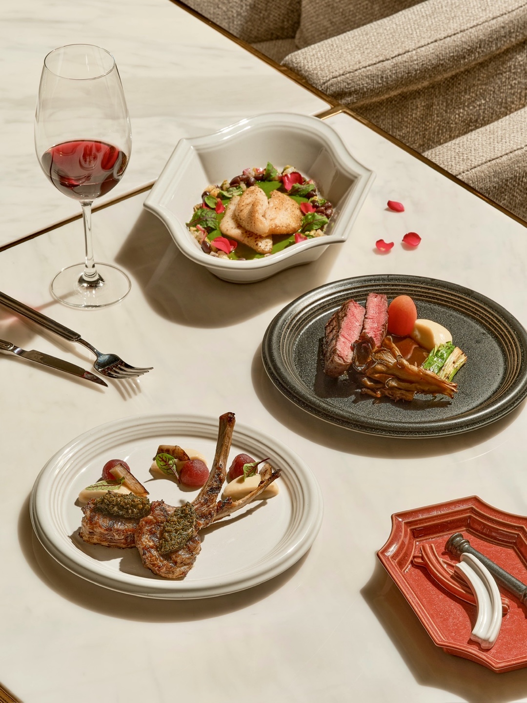 CINE de CHEF Yongsan theater-style dining space