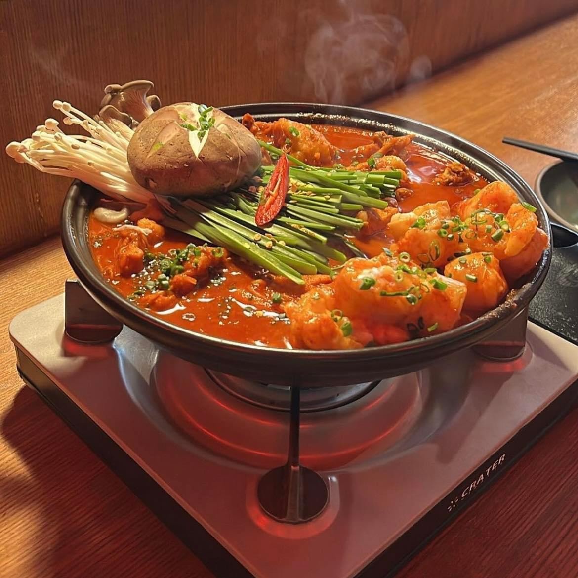 Last Chunsun Munjeong dining and bar setting