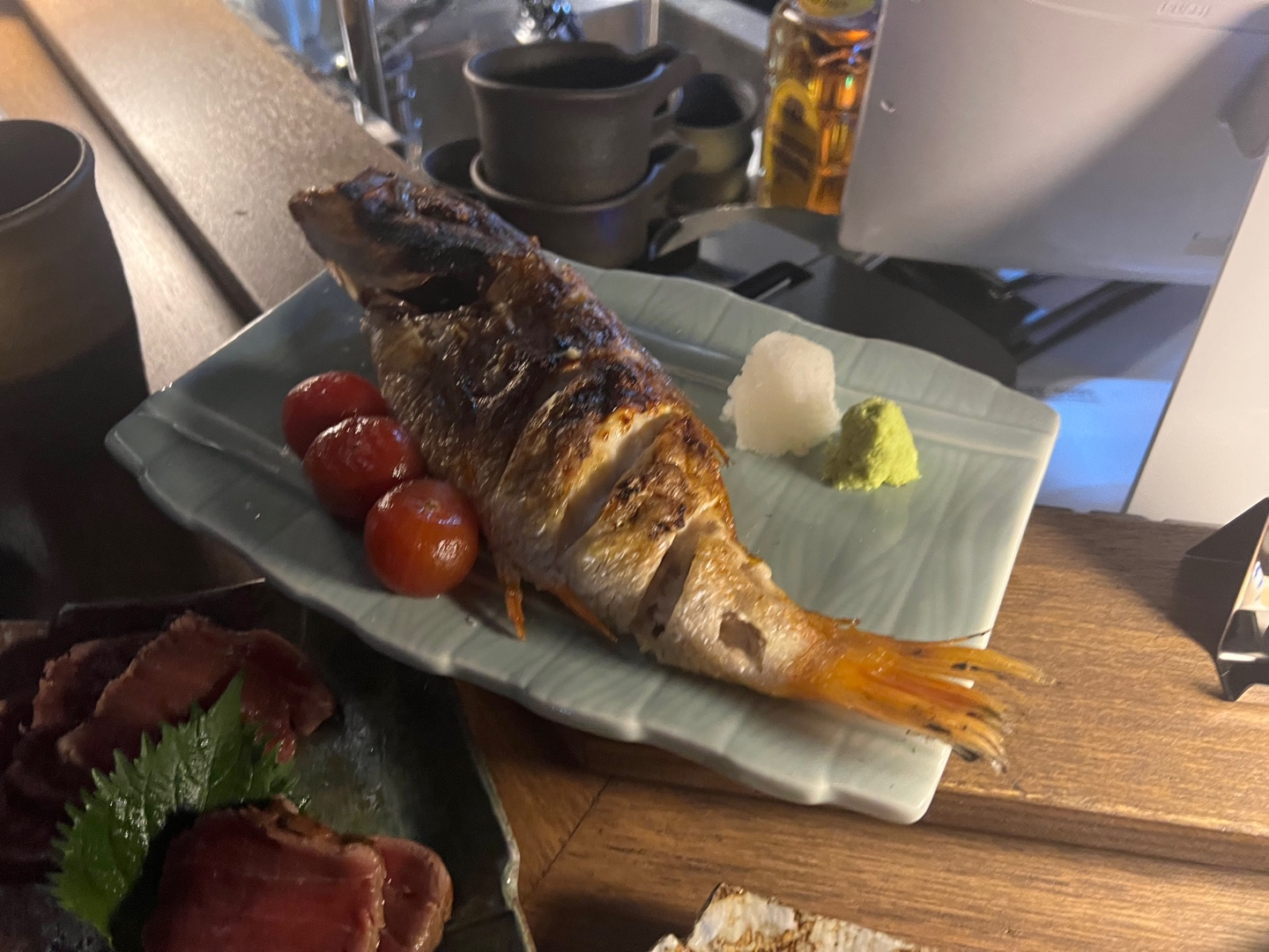 新沙Sai居酒屋温暖灯光吧台