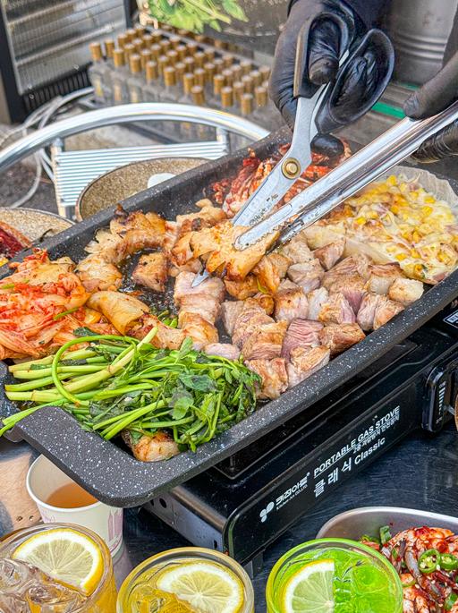 Kimsukssung Yongsan retro grill and highball