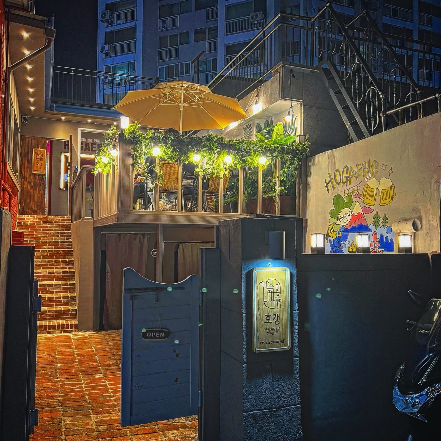 Hogaeng欧陆融合餐厅与酒吧内饰