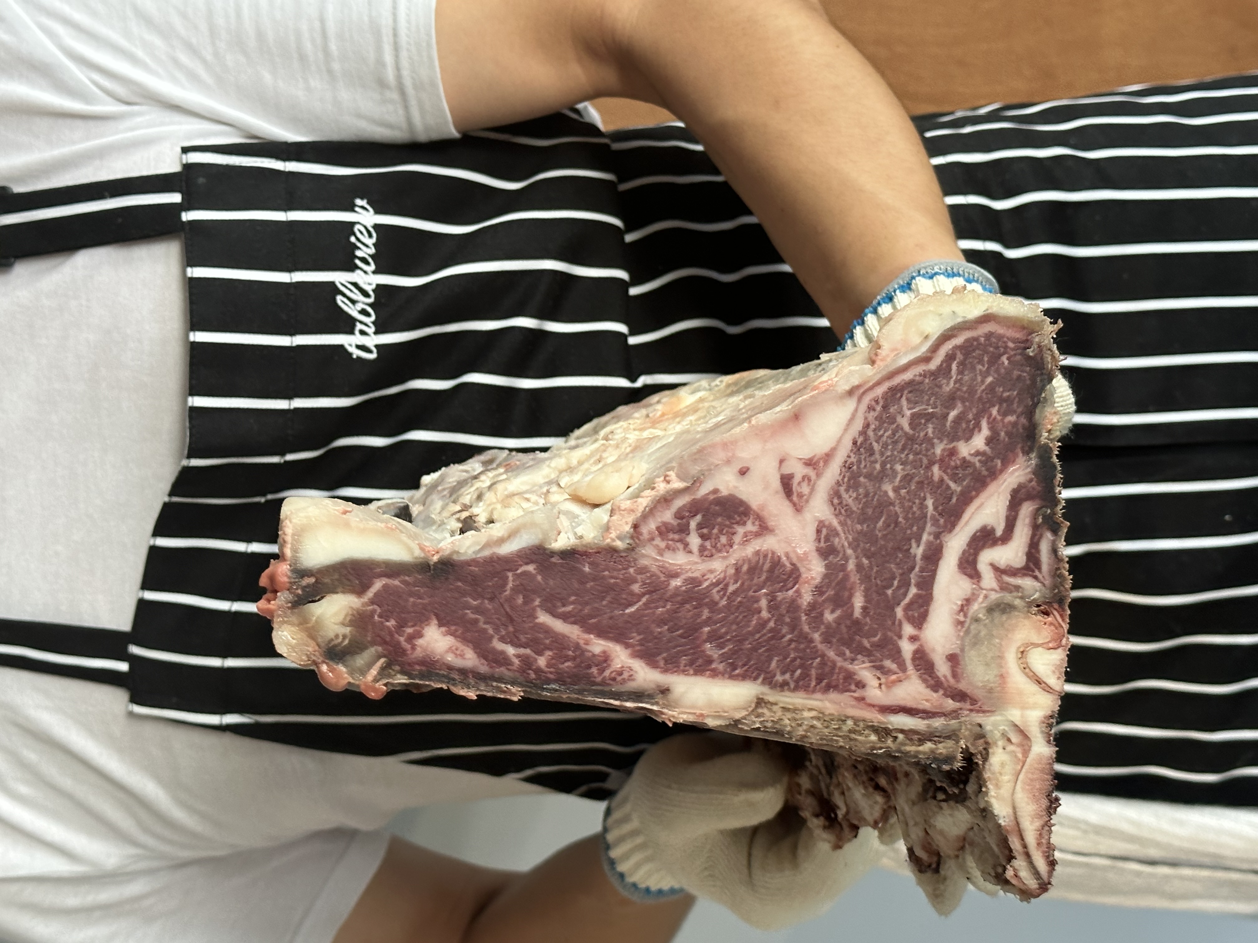 Table Viewの薪火オープンキッチンとコース料理