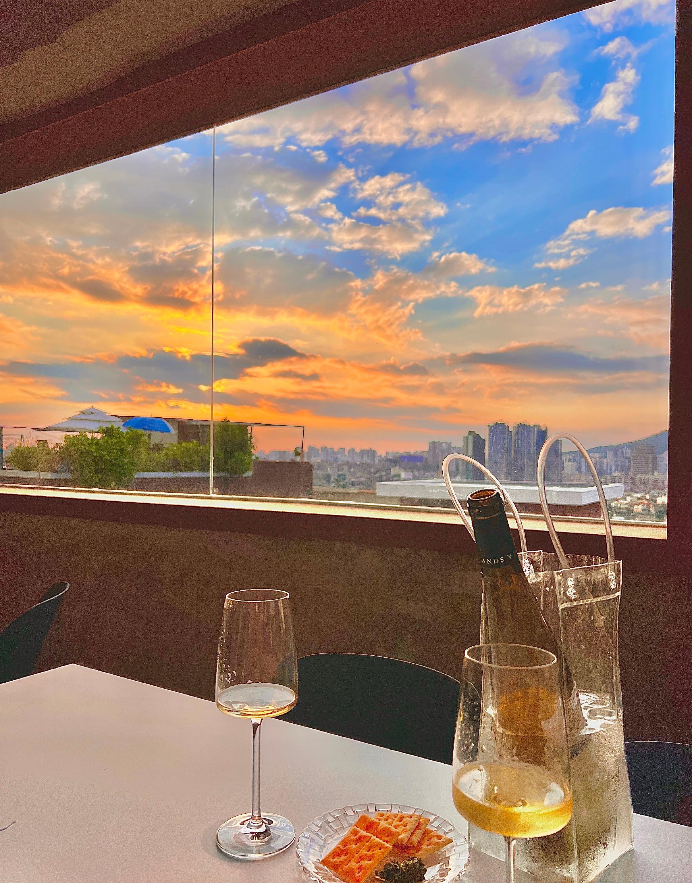 Chakyung酒館，擁有南山景及季節韓式料理