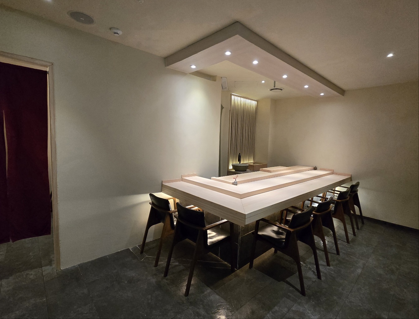 SUSHI ARATA aged sushi nigiri service