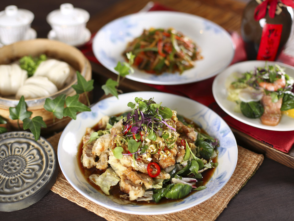 Nanhyang Sinchon Chinese restaurant interior and dishes