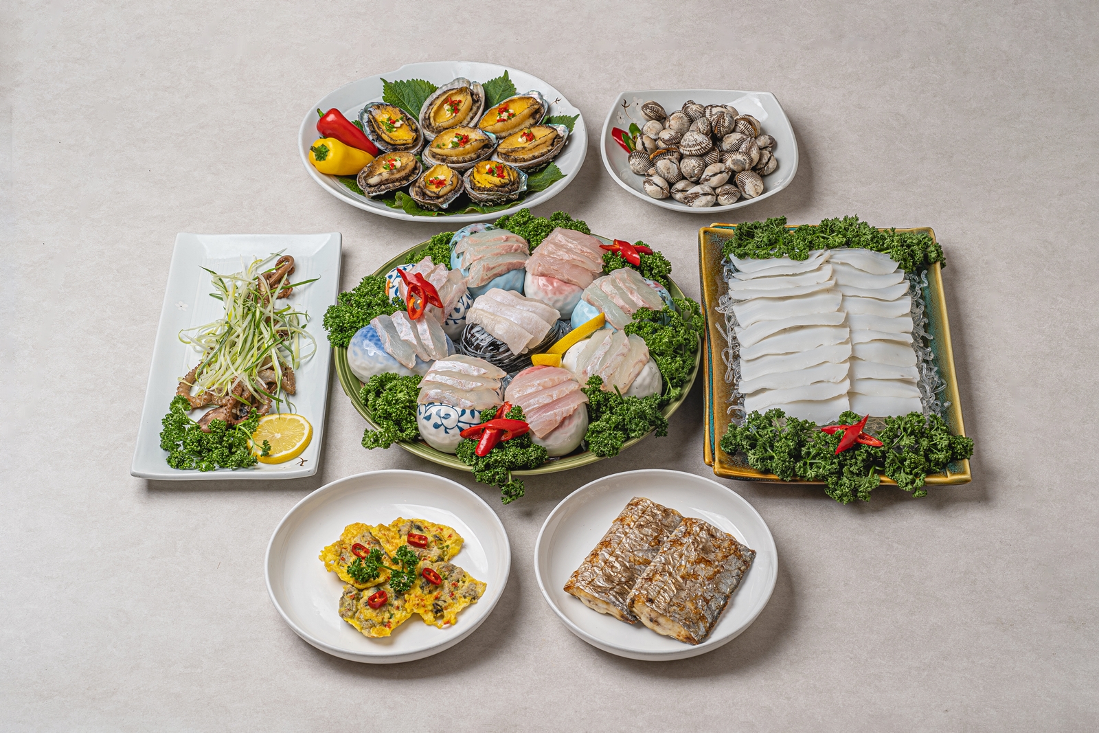 Sinanchon Gyeonghuigung 當季拌飯完整擺盤