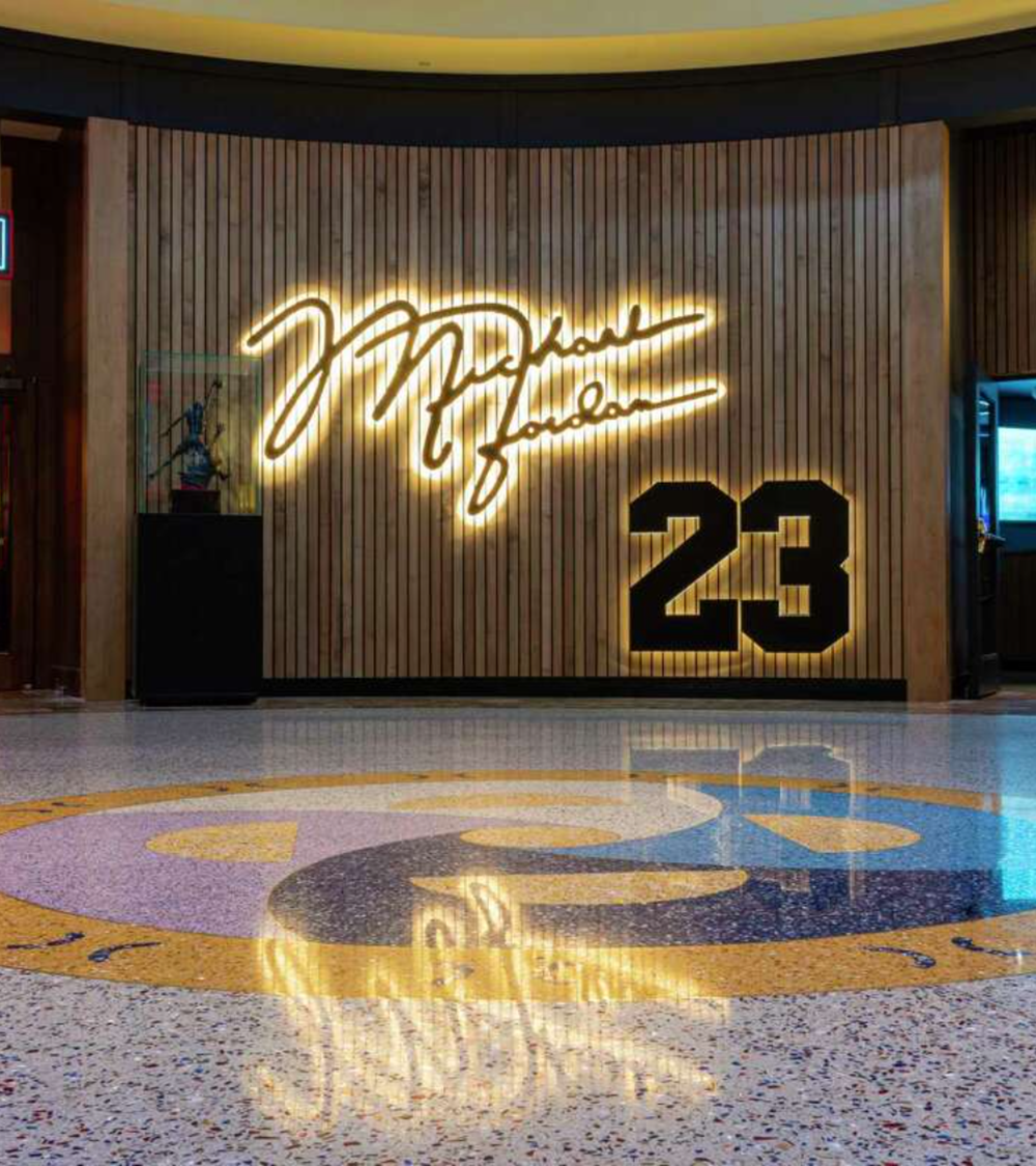 MJ23 Sports Bar & Grill