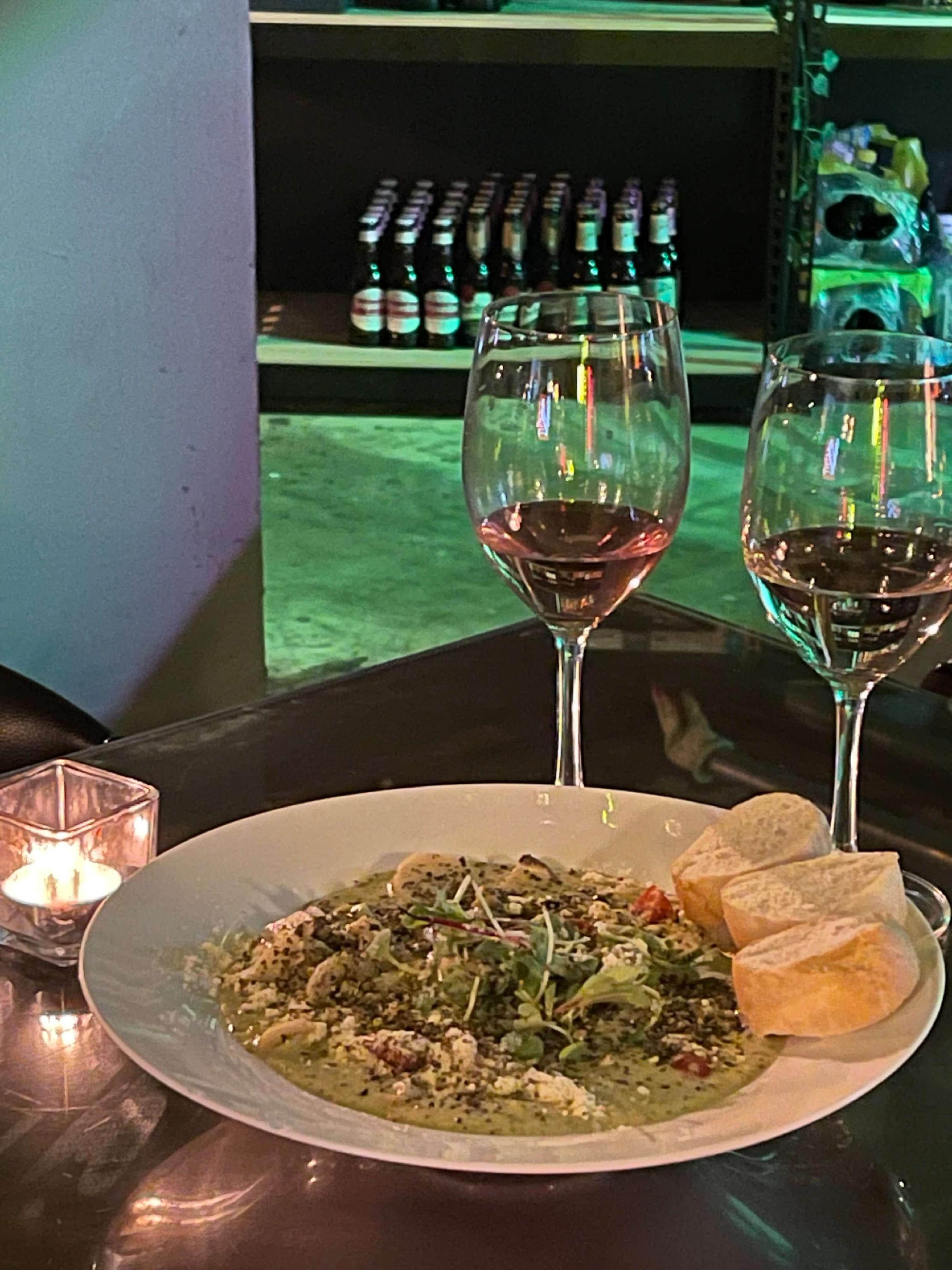 ソウル駅近くのVIN GONG GANのランチビビンバセットとワインバー