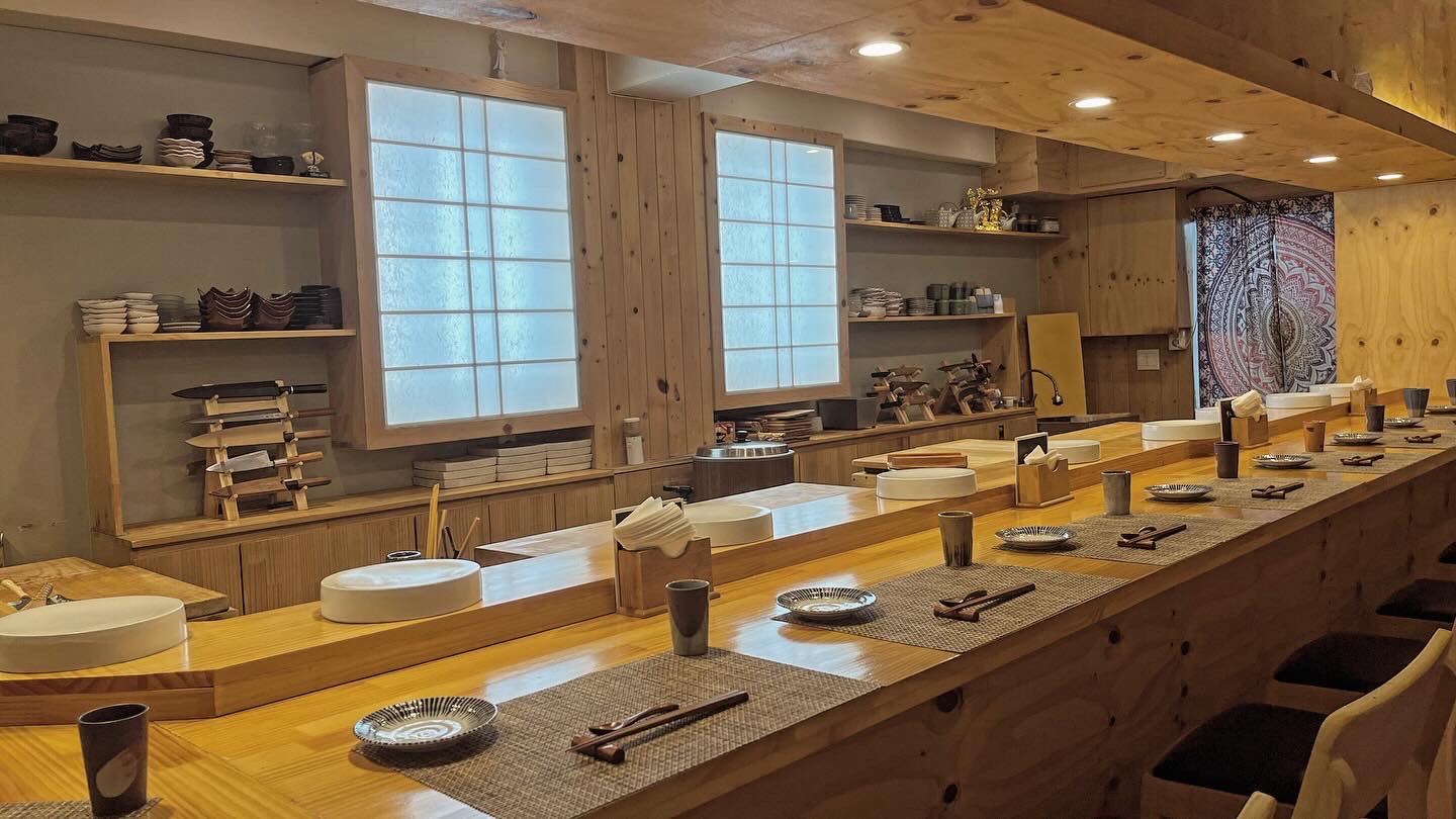 Sushi Omakase Yeoksam 安静的寿司吧台与握寿司服务