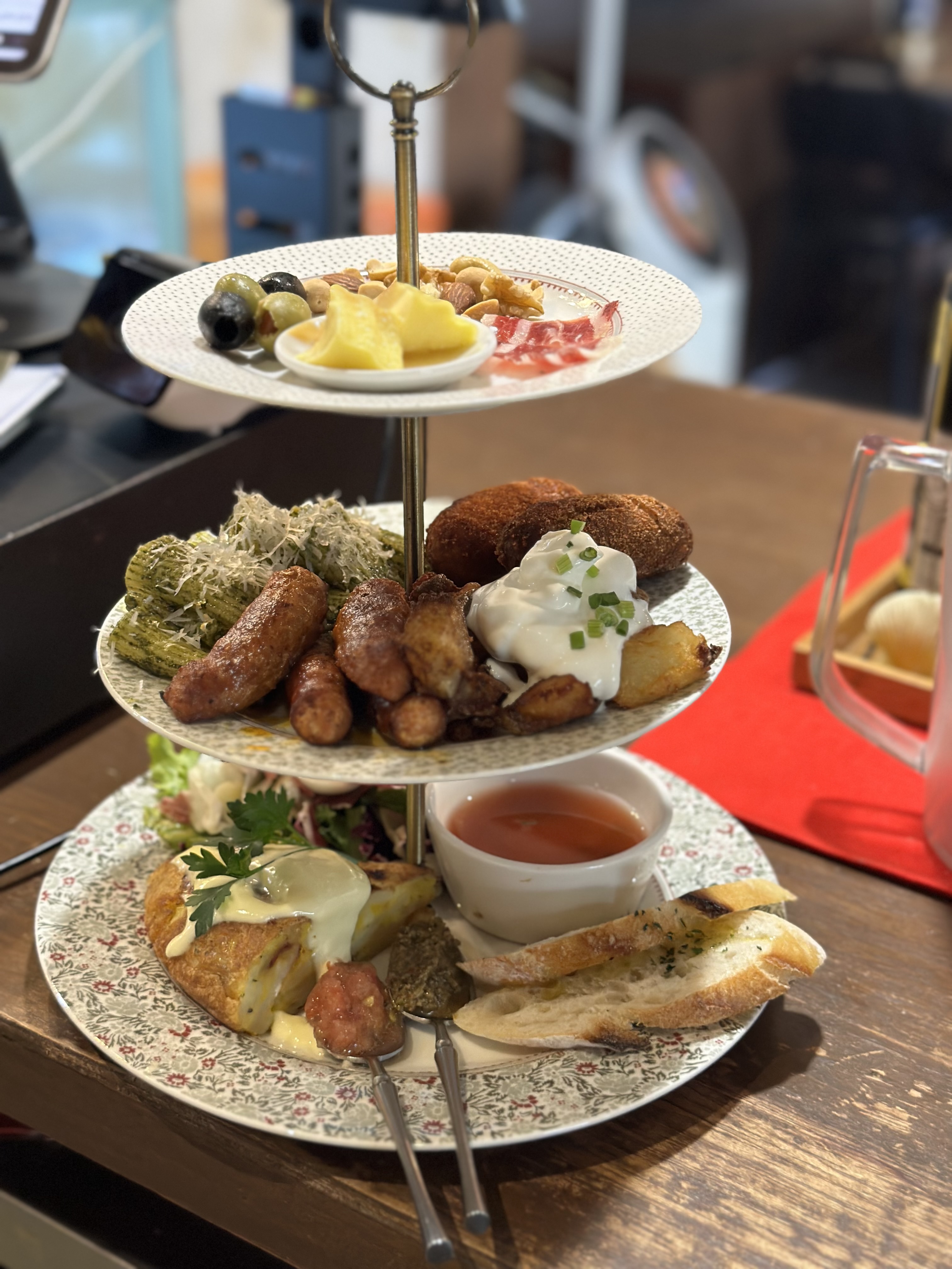 Porqueno Spanish Cafe and Pub, Iberico and Estrella draft