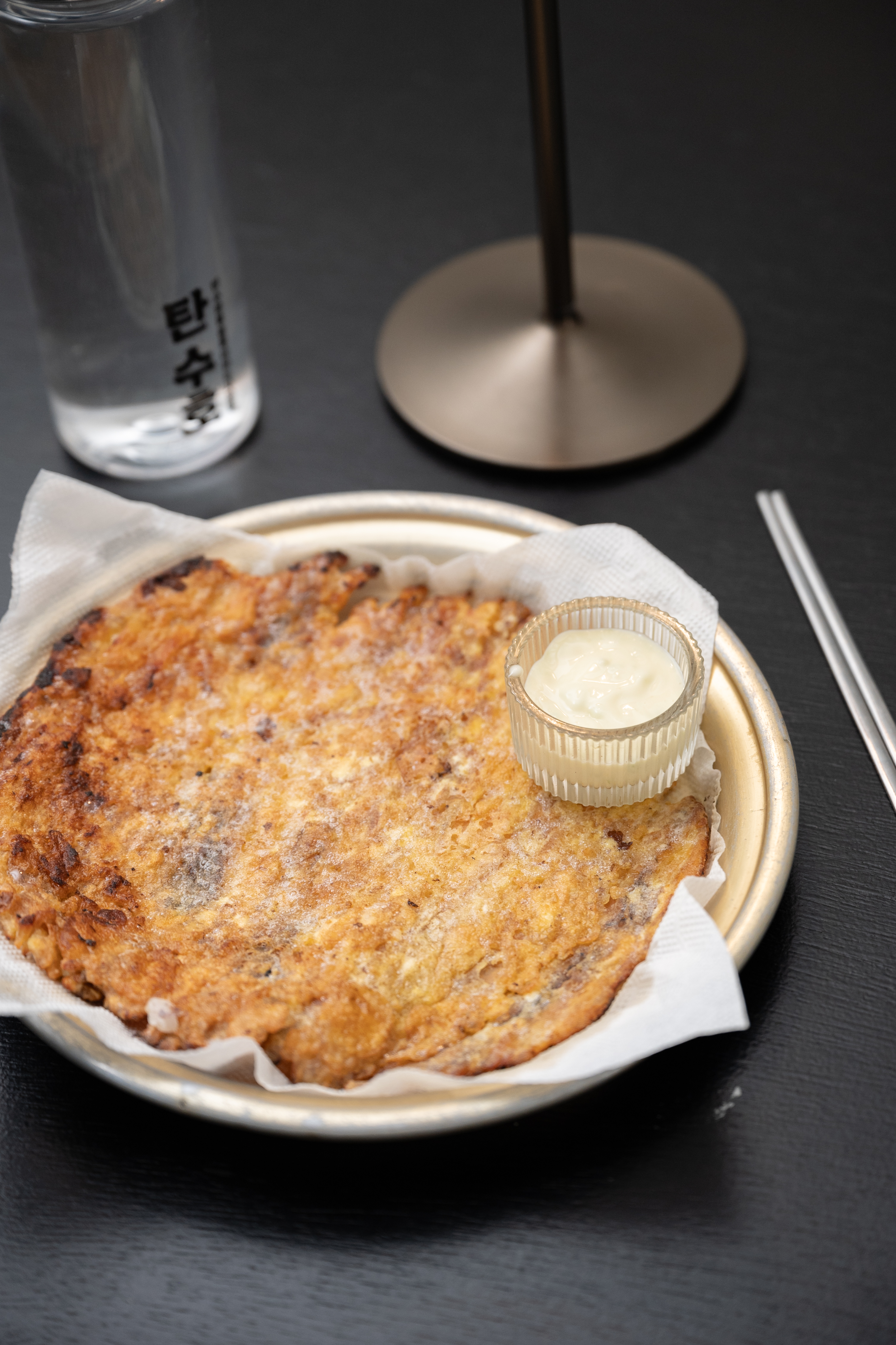 Tansuho Korean dishes and drinks in a warm late-night setting