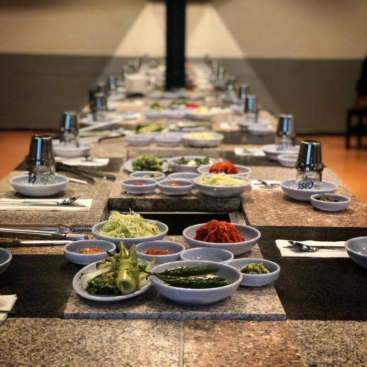 南营附近Chowon韩牛炭火烧烤