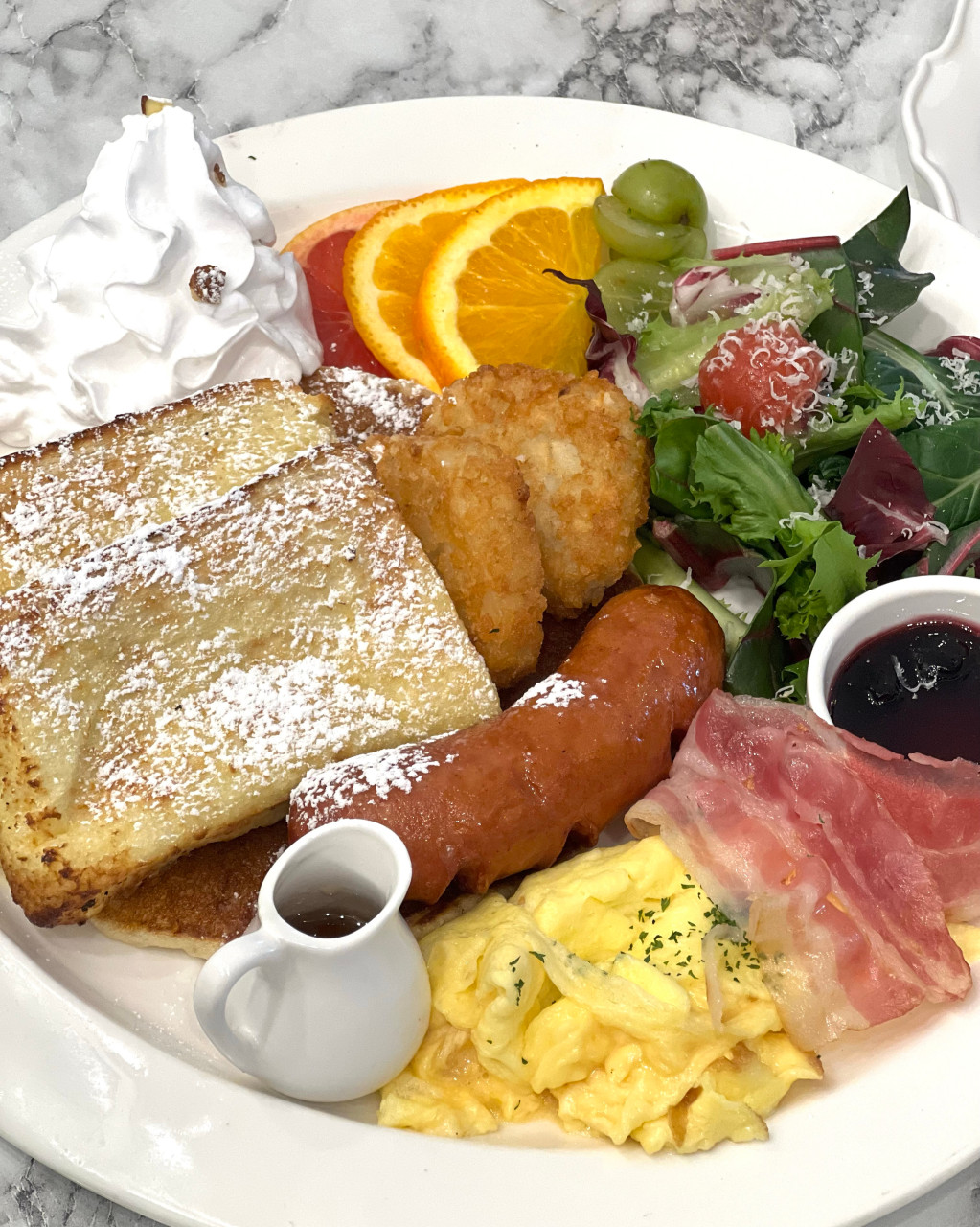 オリンピック公園近くの37.5ジャムシルバンギ支店の受賞歴あるブランチ