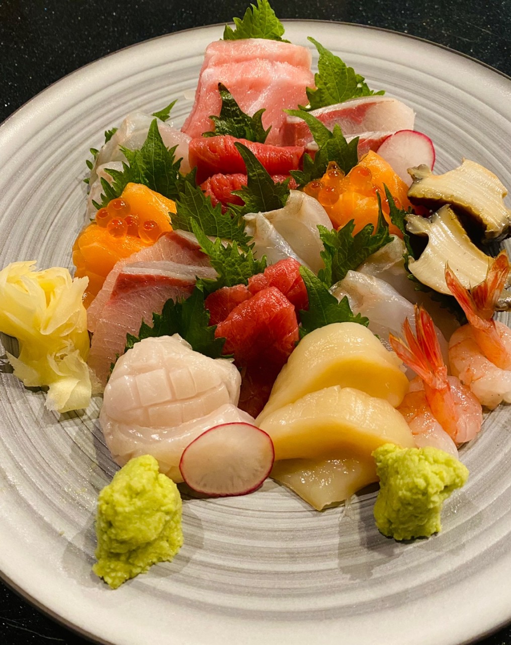 Kotesaki counter seats and open kitchen in Cheongnyangni