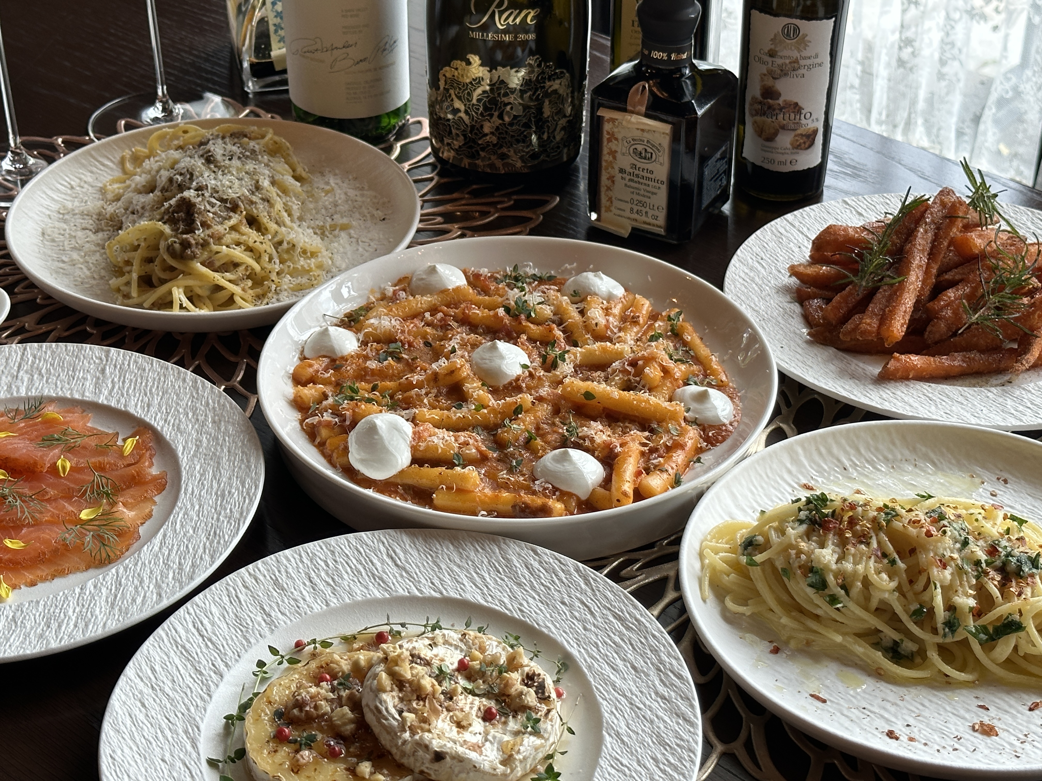 143 onefourthree 三清酒吧擁有北嶽山視野的露台