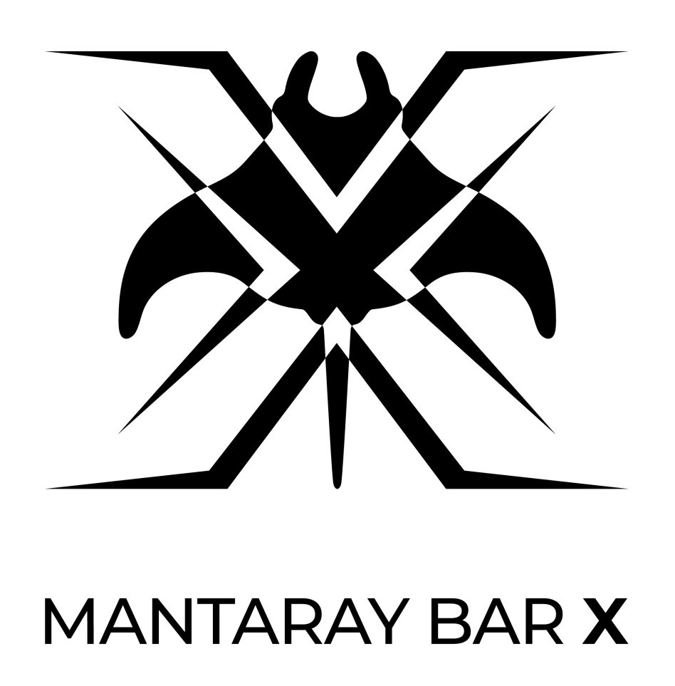 Manta Ray Bar X 隱私包廂燈光與生魚片拼盤
