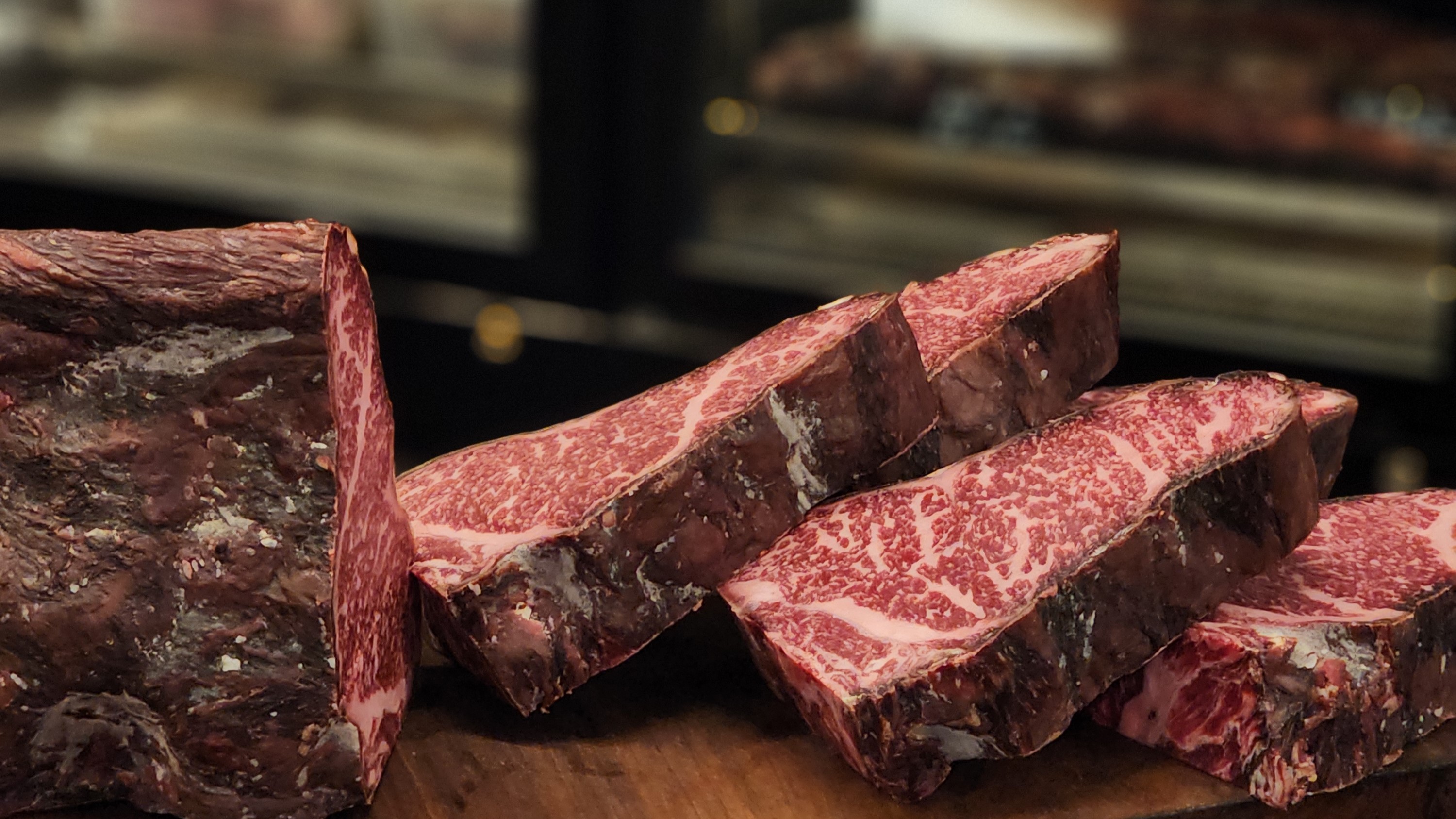 Hue 135干式熟成牛排及温馨汉南区餐厅