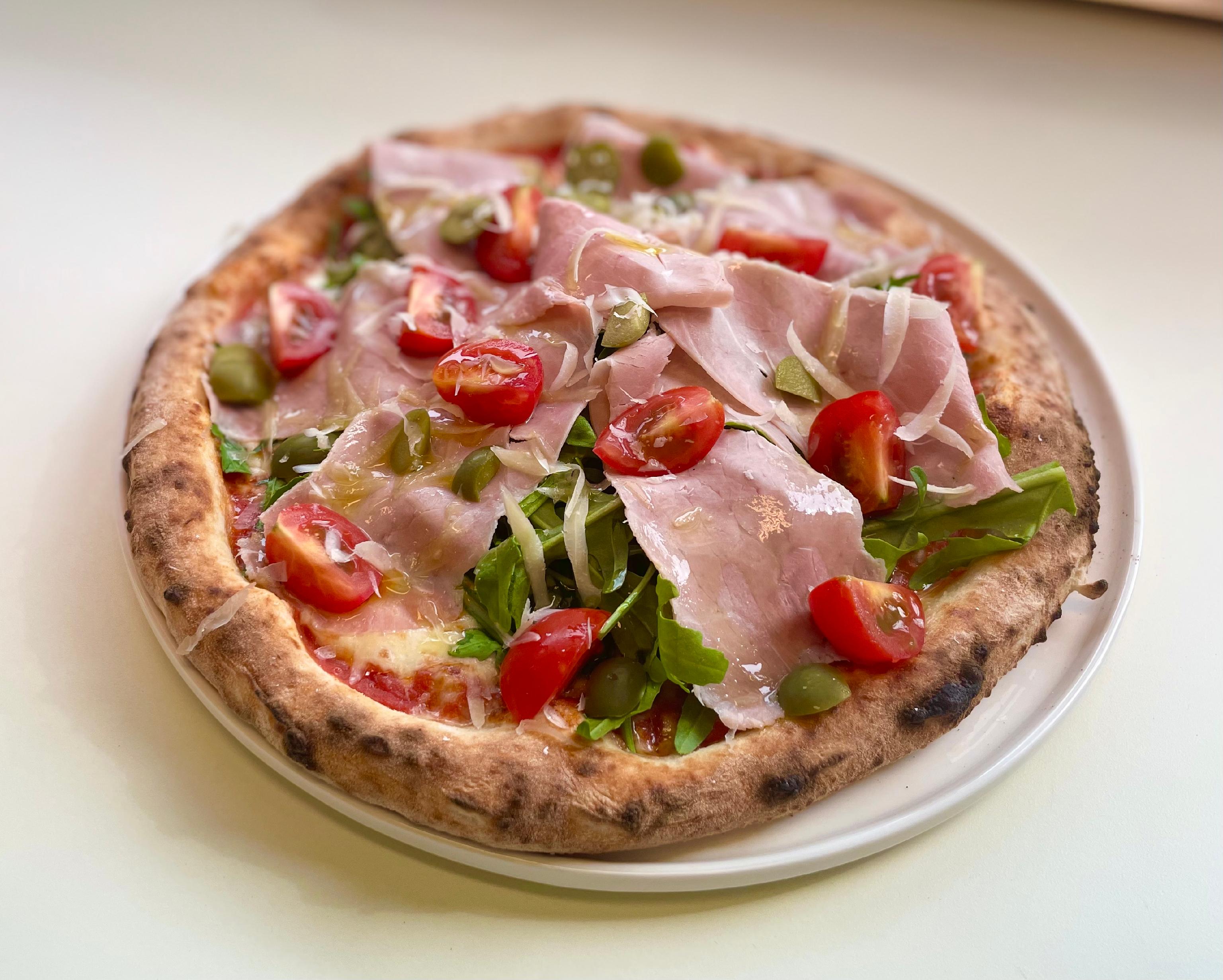 VIVA NAPOLI木火那不勒斯披萨，表面斑驳金黄