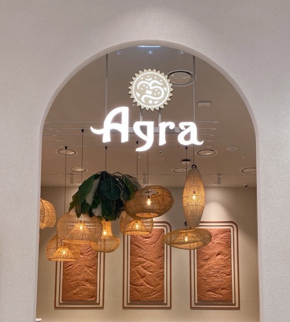 Agra Starfield elegant Indian table setting
