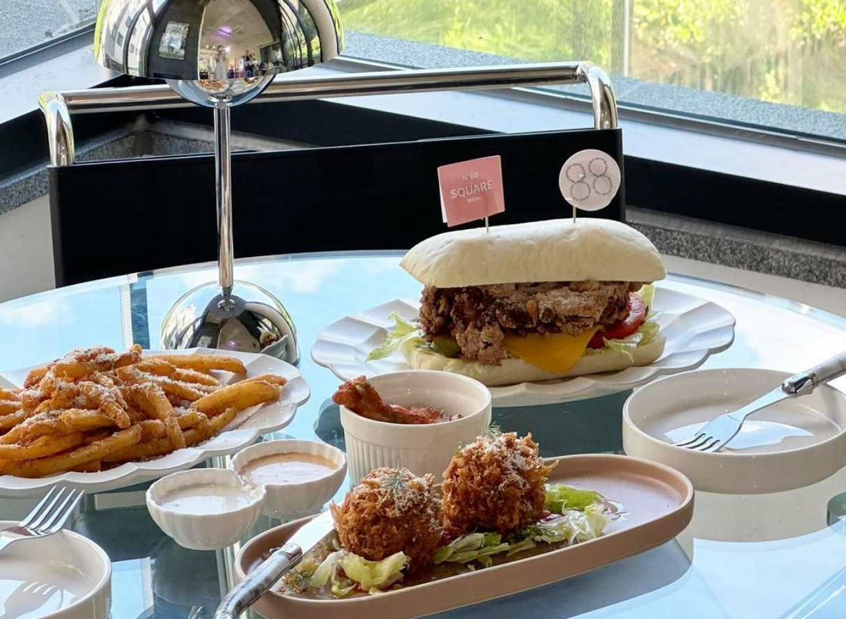 88SQUARE Seoul panoramic window view over Eunpyeong Hanok Village