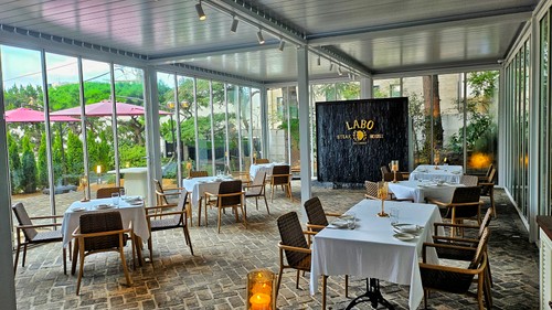 Labo Steakhouse的店面照片