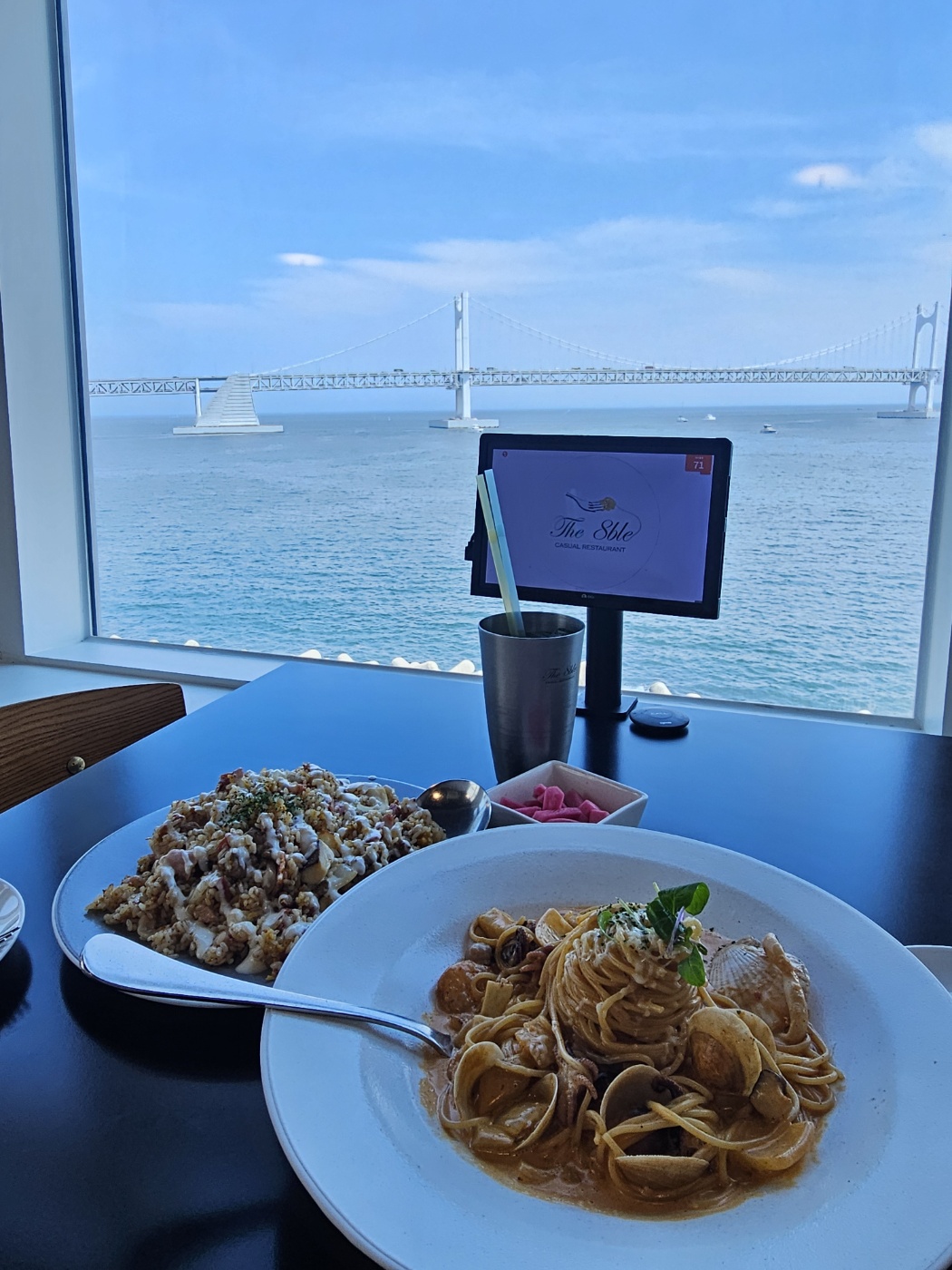 Sunset dining with Gwangandaegyo Bridge view at The 8ble Gwangan