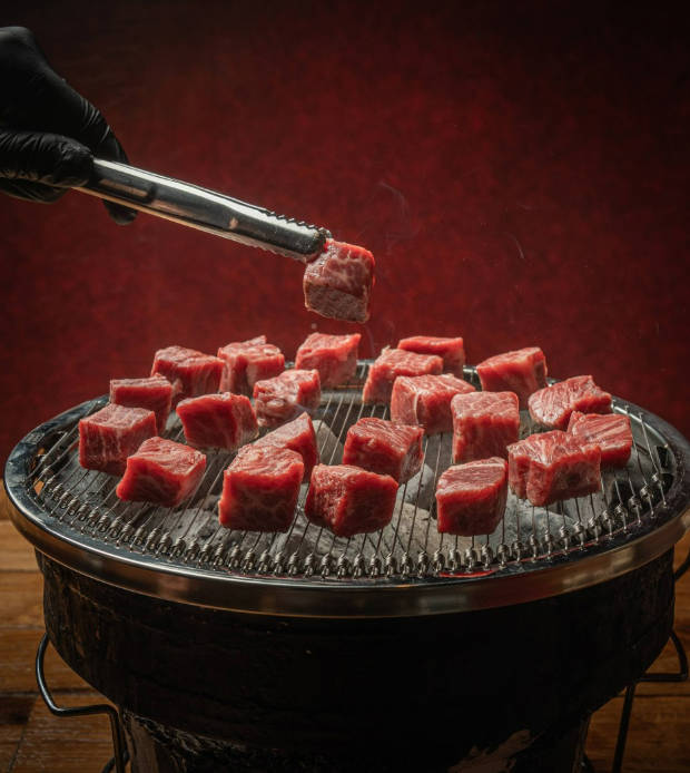 SOSHIN Garak Market aged beef and beef tongue on the grill